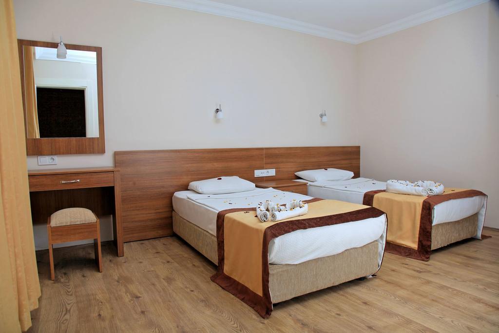 Tek Yatak Odalı Daire - Balkonlu, Havuz Manzaralı